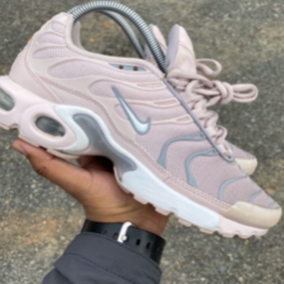 nike air max plus tn barely rose
